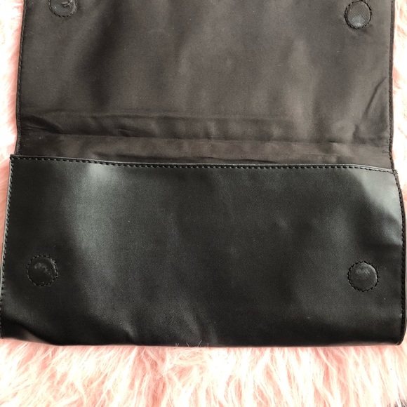 Clutch - Picture 3 of 5